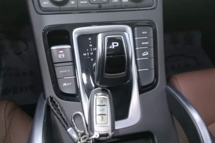 Used Geely Auto Emgrand X7 Sport 2021 1.8TD DCT Two-Wheel Drive Asian Games Edition
