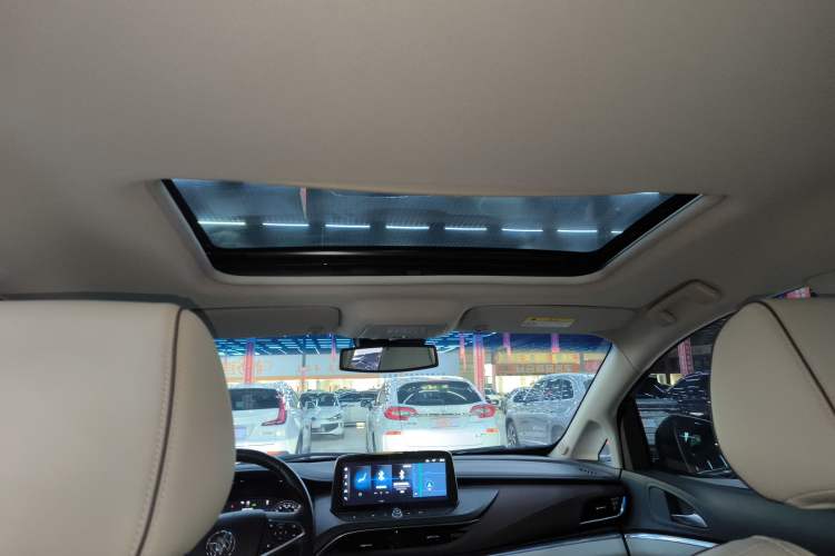 Used Buick GL8 2023 Land Executive Class 652T Luxury Model
