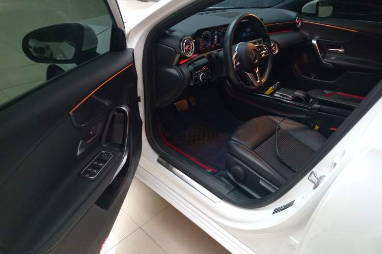 Used Mercedes-Benz A-Class (Import) 2019 A 200 Dynamic Edition
