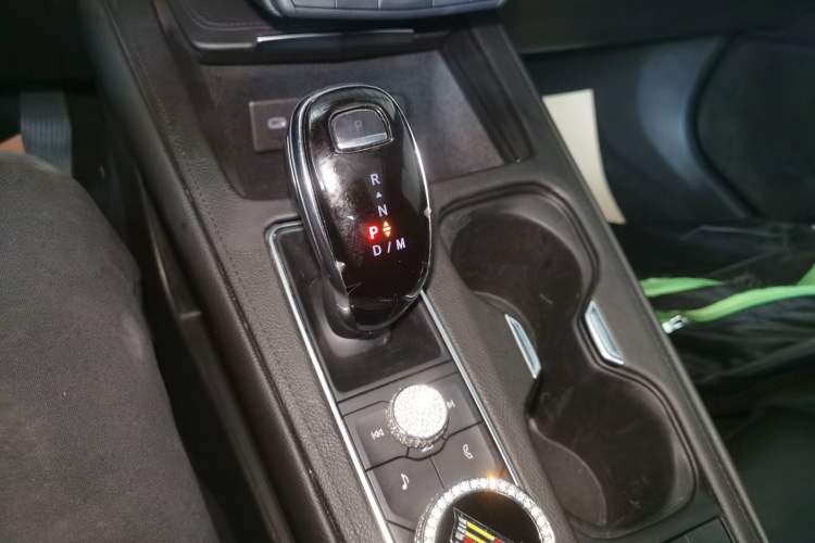 Used Cadillac XT4 2022 28T Two-Wheel-Drive Luxury Version