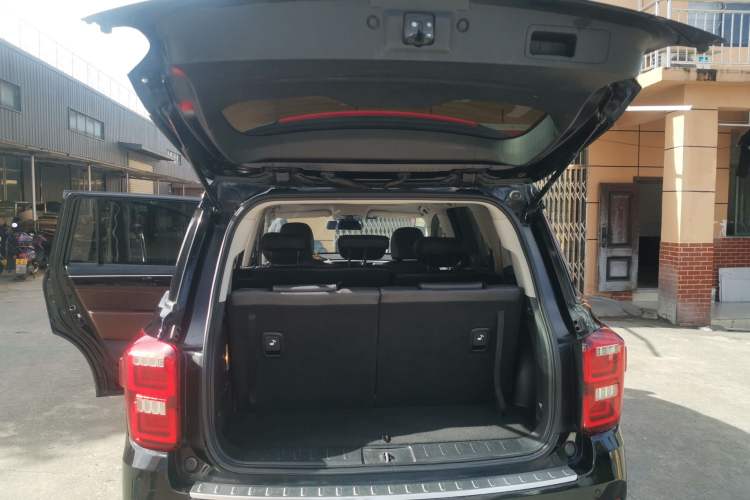 Used GAC Trumpchi GS8 2017 320T Two-Wheel Drive Luxury Smart Connectivity Version (7 Seats)