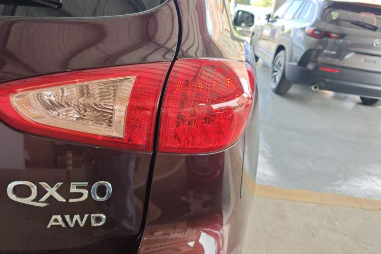 Used Infiniti QX50 2015 2.5L Enjoyment Edition