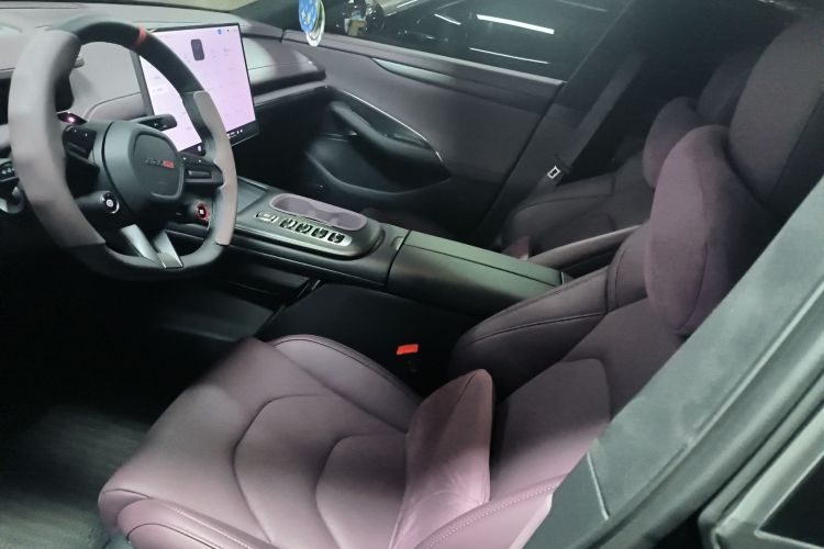 Used  SU7 2024 Four-Wheel Drive Ultra-Long Range Advanced Intelligent Driving Max Edition