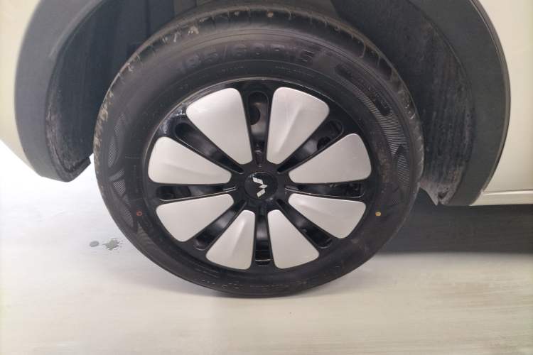 Used Wuling Bingo 2024 333 km Enjoyment Version
