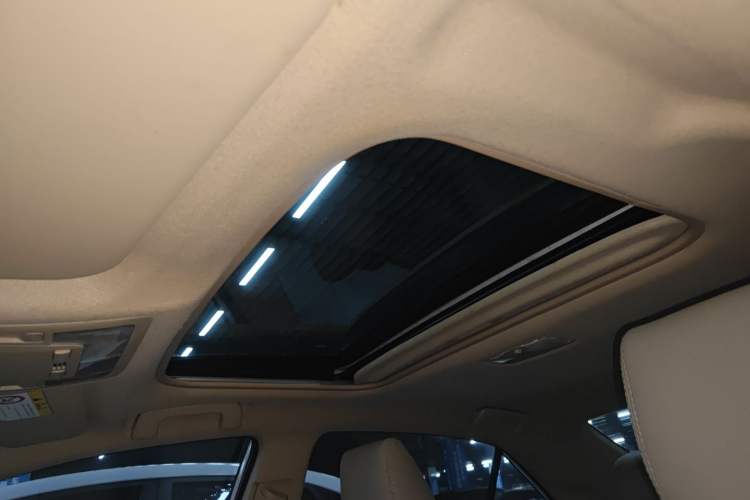 Used Toyota Levin 2017 Revised Version 185T CVT Elite Edition China VI Standard
