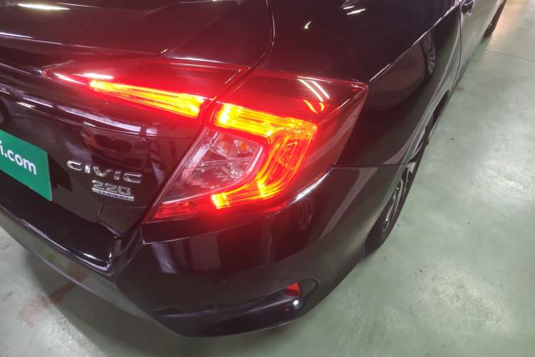 Used Honda Civic 2016 220TURBO CVT Luxury Edition