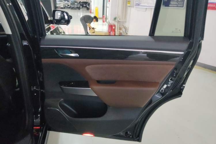 Used GAC Trumpchi GS8 2017 320T Four-Wheel Drive Luxury Smart Connectivity Version (7 Seats)
