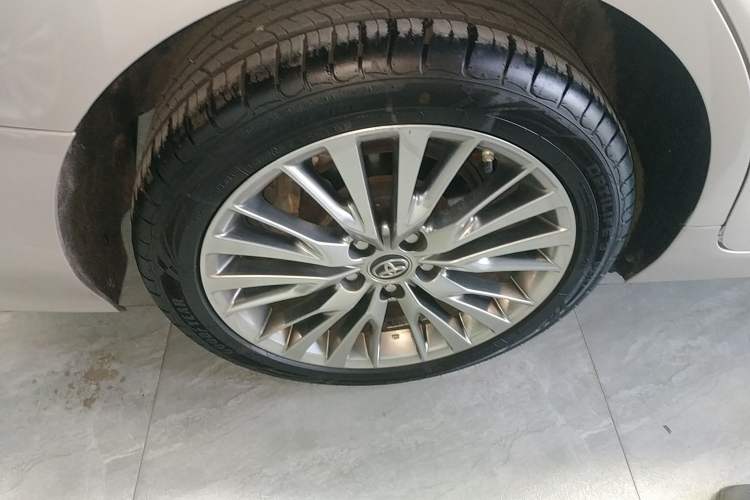 Used Toyota Camry 2019 Dual-Engine 2.5 HG Luxury Edition China VI Standard