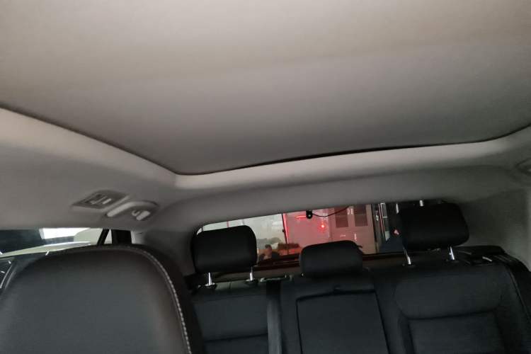 Used Volkswagen T-ROC 2019 280TSI DSG Two-Wheel Drive Comfort Version China VI Standard
