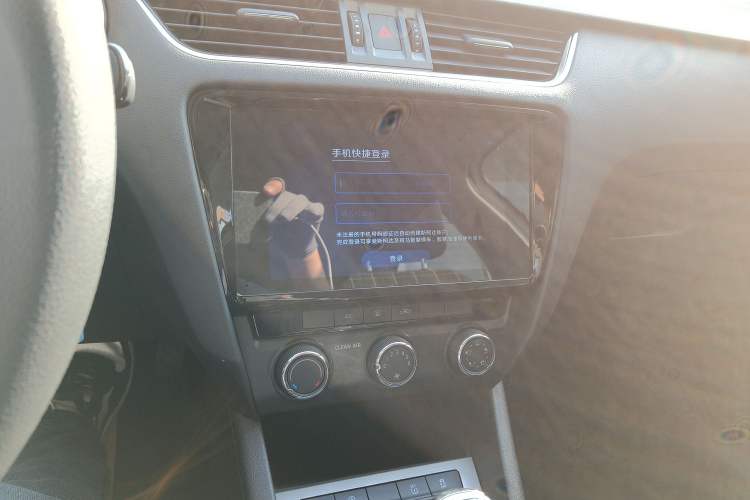 Used Skoda Octavia 2019 1.5L Automatic SmartDrive Comfort Edition China VI Standard
