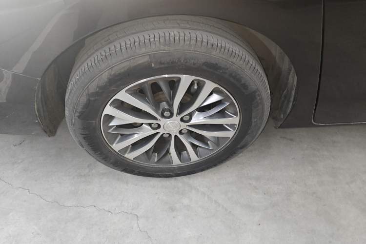 Used Buick GL8 2021 ES Landtrek 653T Comfort Edition