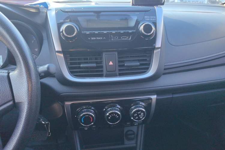 Used Toyota YARiS L 2016 Revised 1.5E CVT Charming Edition
