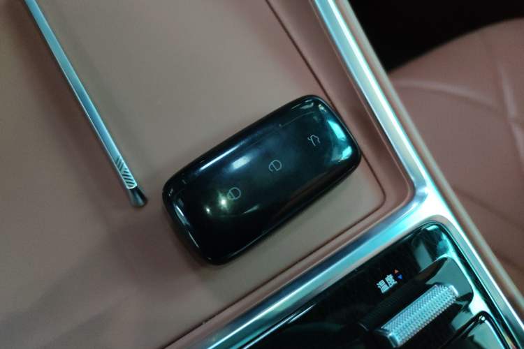 Used  L6 2025 EM-i 140km Explorer+ Edition