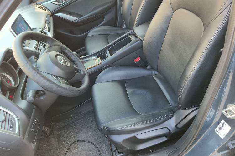 Used Mazda CX-4 2016 2.0L Automatic 2WD Blue Sky Dynamic Edition
