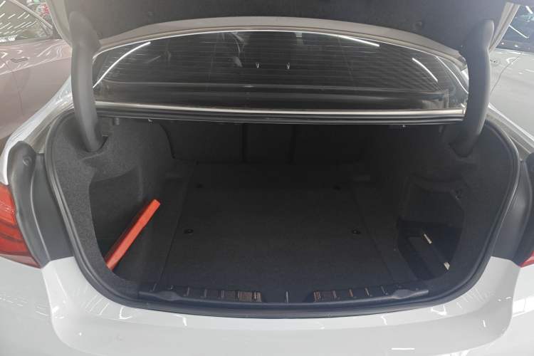 Used BMW 3 Series 2017 320Li Fashion Model