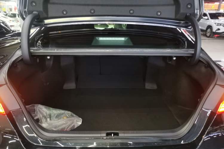 Used Toyota Camry 2023 2.5G Luxury Edition
