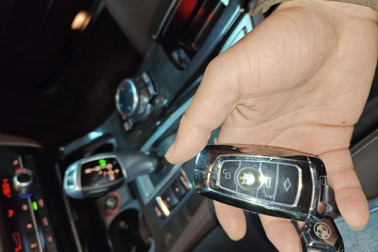 Used BMW 5 Series 2014 525Li Luxury Design Package