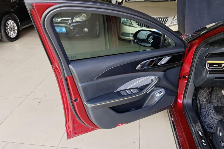 Used Hongqi H6 2023 2.0T ZhiZhen Edition
