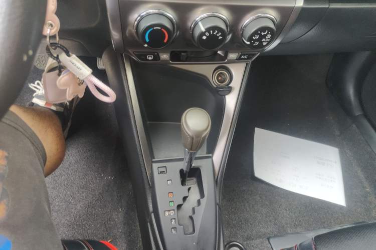 Used Toyota YARiS L 2015 1.5E Automatic Charm Edition
