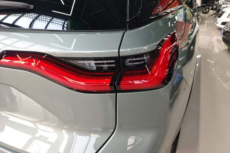 Used Nio ES8 2020 580 km Range Signature Edition Six-Seater Version
