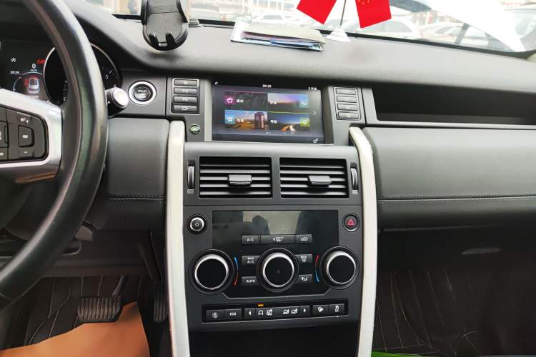 Used Land Rover Discovery Sport 2019 240 PS SE Version China V Standard
