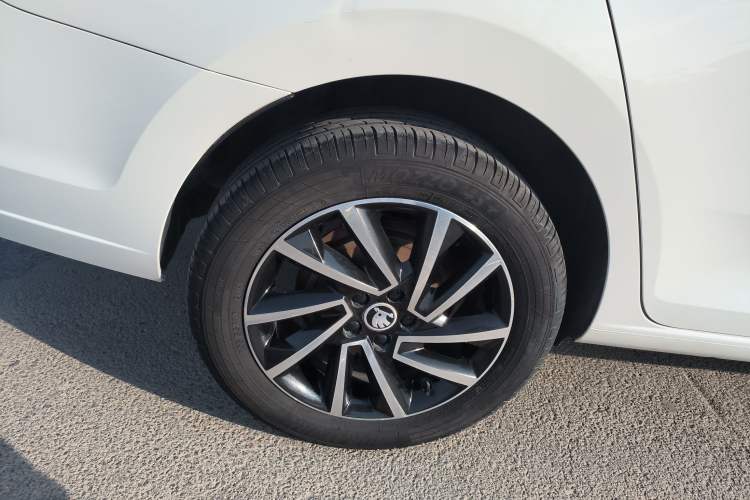 Used Skoda Rapid 2022 1.5L Automatic Comfort Edition
