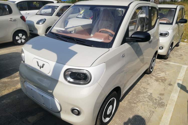 Used Wuling Hongguang MINIEV 2024 3rd Generation 215km Youth Edition