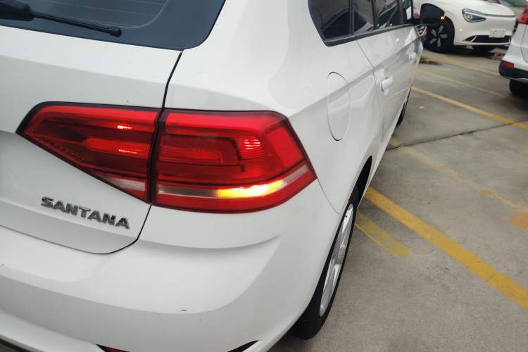 Used Volkswagen Santana 2015 Haval H6 1.6L Automatic Luxury Model
