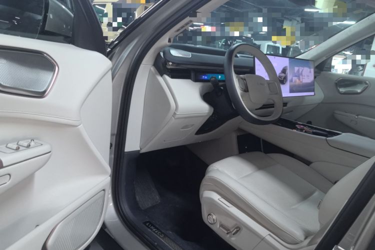 Used Lynk & Co 900 2025 2.0T Exploration Edition
