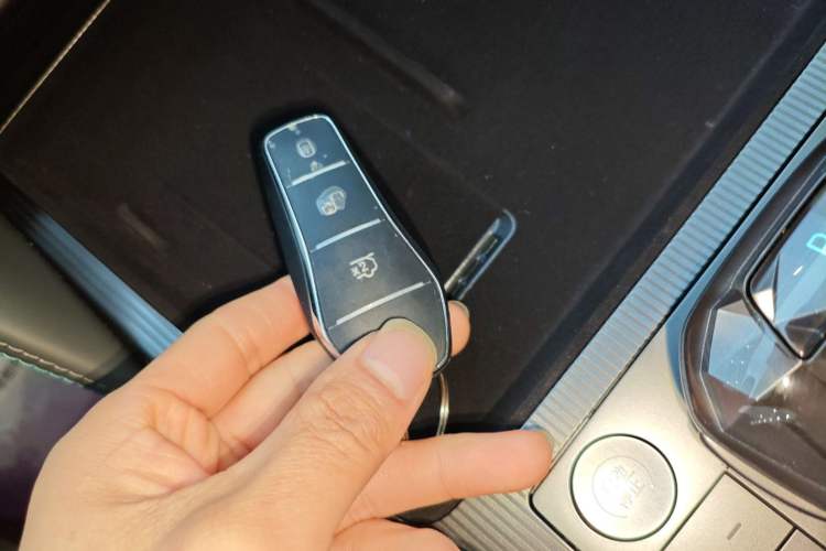 Used BYD Song L DM-i 2025 Intelligent Driving Version 160 km Beyond-Range Type
