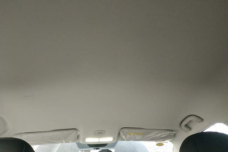 Used Roewe i5 2023 1.5L Manual Comfort Edition
