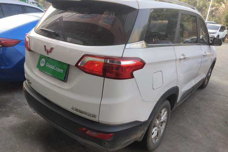 Used Wuling Hongguang S3 2018 1.5L Manual Luxury Model China V Standard
