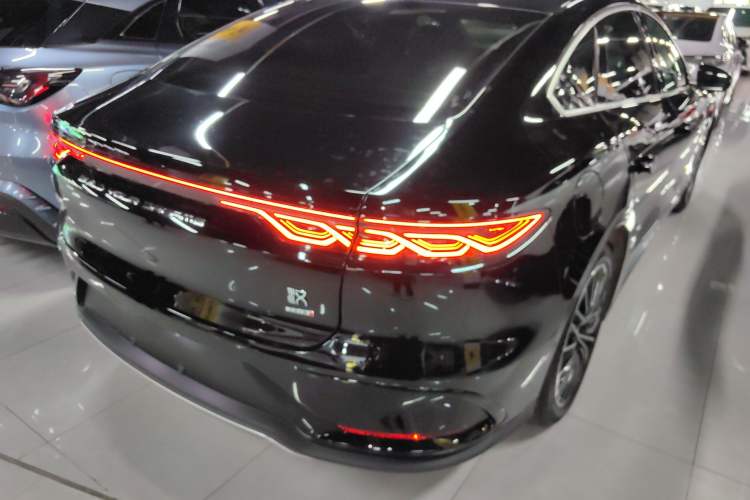 Used BYD Han 2025 EV Intelligent Driving Edition 701KM LiDAR Deluxe Model
