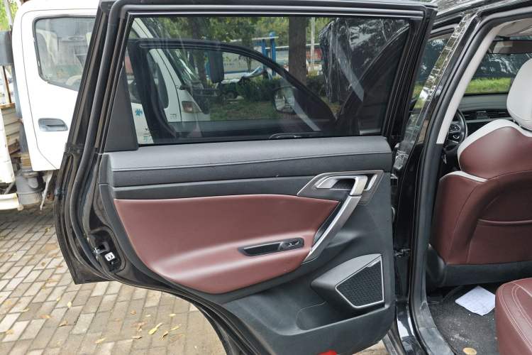 Used Geely Auto Emgrand X7 Sport 2022 1.8TD DCT Zhiya Trim
