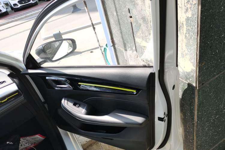 Used Roewe i5 2021 1.5L CVT Platinum Edition
