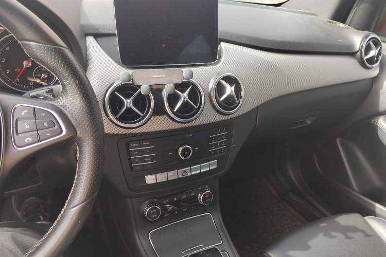 Used Mercedes-Benz B-Class 2019 B 200 Fashion Model
