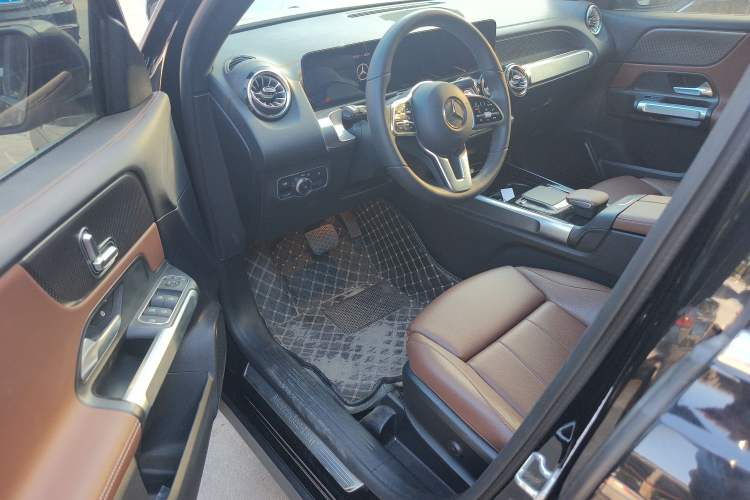 Used Mercedes-Benz GLB 2022 Updated GLB 200 Fashion Edition
