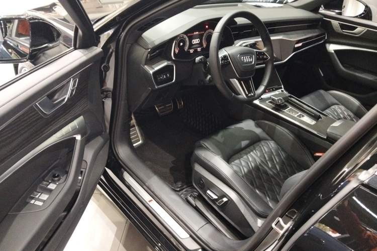 Used Audi A6L 2025 Restyled 45 TFSI quattro Prestige Dynamic Edition