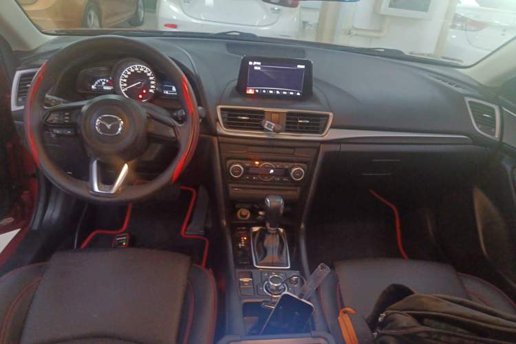 Used Mazda Mazda 3 Axela 2017 Sedan 1.5L Automatic Luxury Model Emission Standard China V
