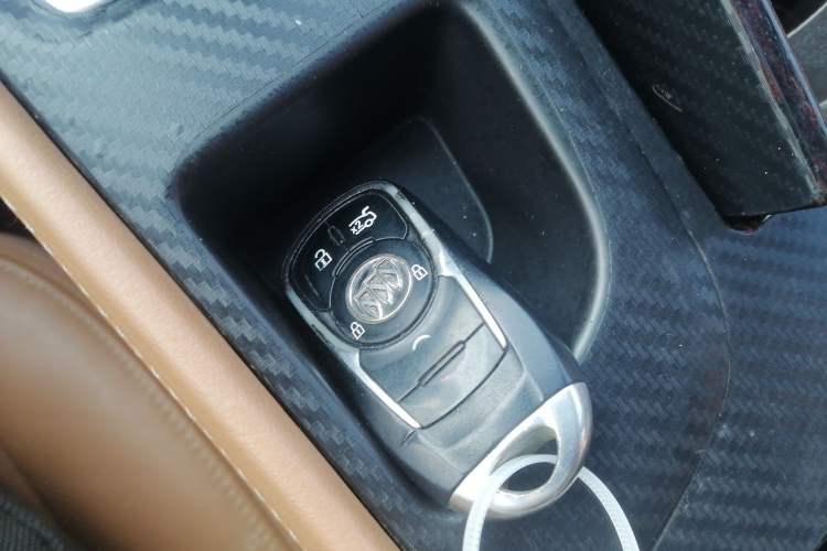 Used Buick LaCrosse 2016 28T Elite Edition
