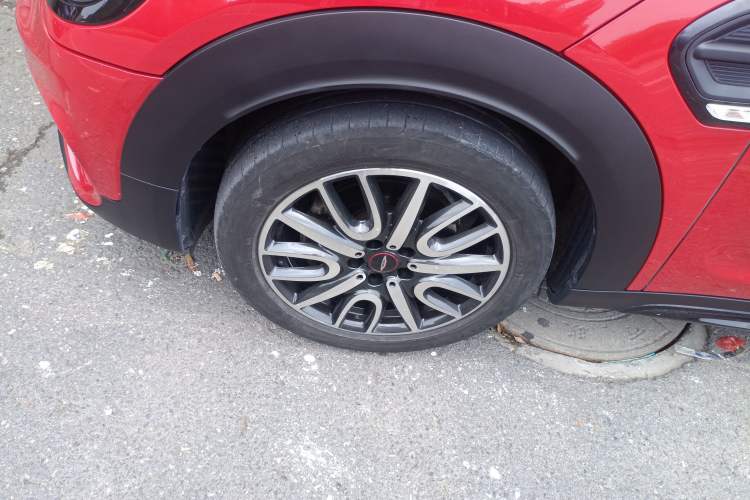 TDK.VehicleDetails.img