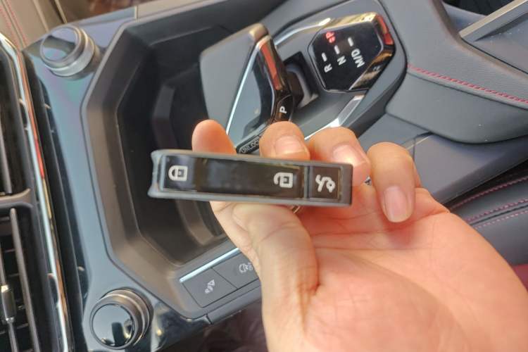 Used Lynk & Co 06 2020 1.5T JinPro model