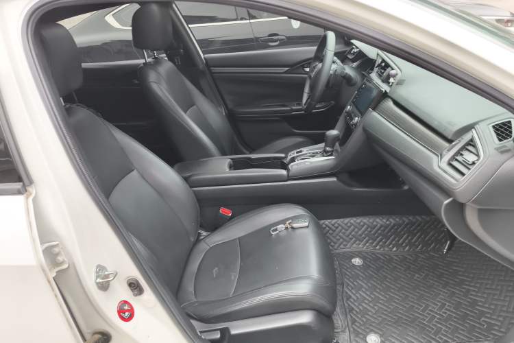 Used Honda Civic 2021 HATCHBACK 220TURBO CVT Trendy Cool Edition
