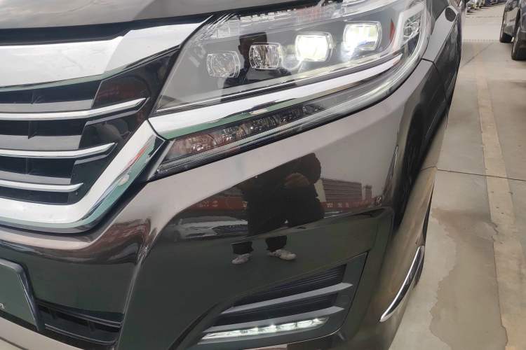 Used Honda Elysion 2016 2.4L Supreme Edition
