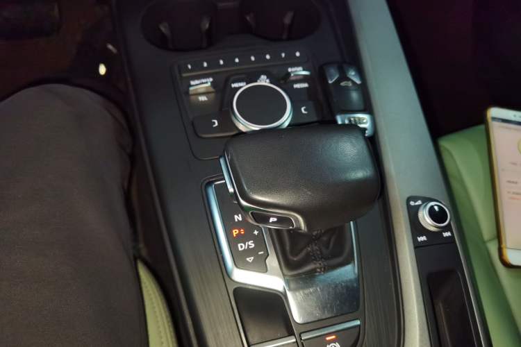 Used Audi A4L 2018 30th Anniversary Edition 40 TFSI Trendy Model
