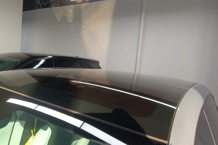 Used  11 2022 Long-Range Dual-Motor Luxury Edition 4 Seats