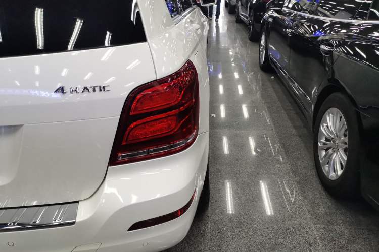 Used Mercedes-Benz GLK-Class 2015 GLK 260 4MATIC Dynamic Edition Ultimate Version
