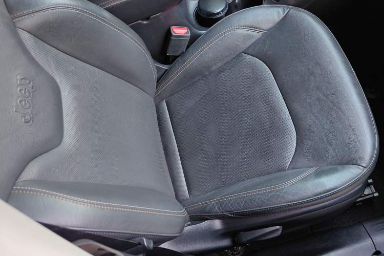 Used  Compass 2017 200T Automatic Family Edition
