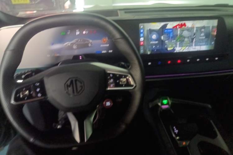 Used MG 7 2023 2.0T Automatic Trophy+ Ignition Glory Edition
