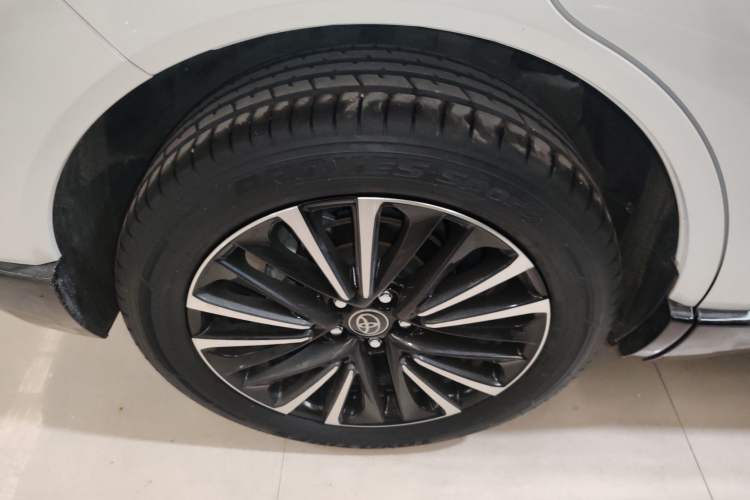 Used Toyota Venza 2023 2.0L CVT Two-Wheel Drive Prestige Version
